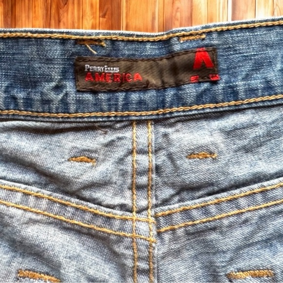 Perry Ellis America Relaxed Fit Jeans - Size 36x32 - Picture 10 of 13